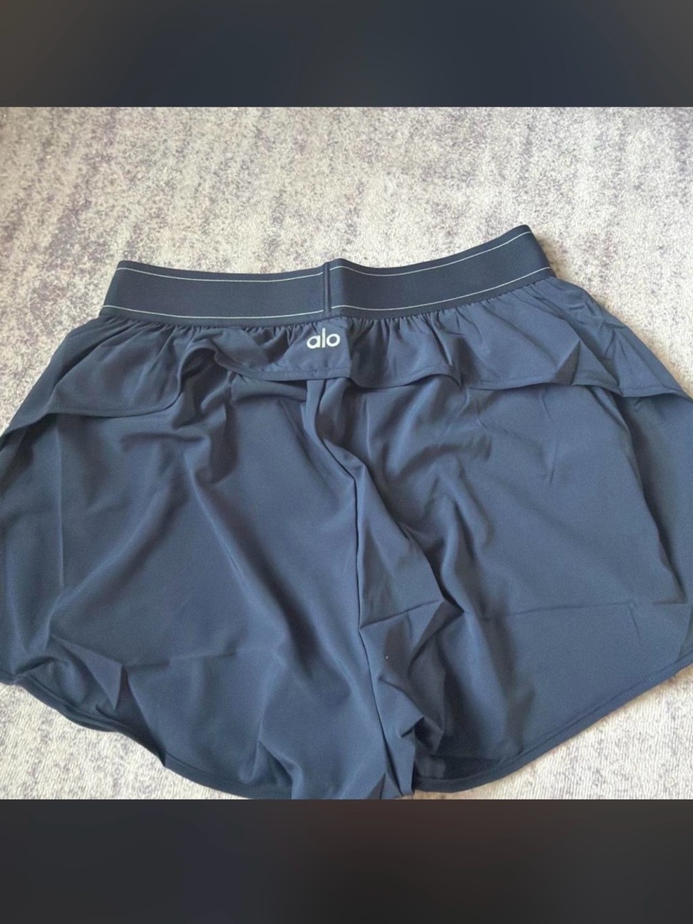 ALO Yoga Navy Athletic Running Shorts with Contrast Waistband - Picture 2 of 2